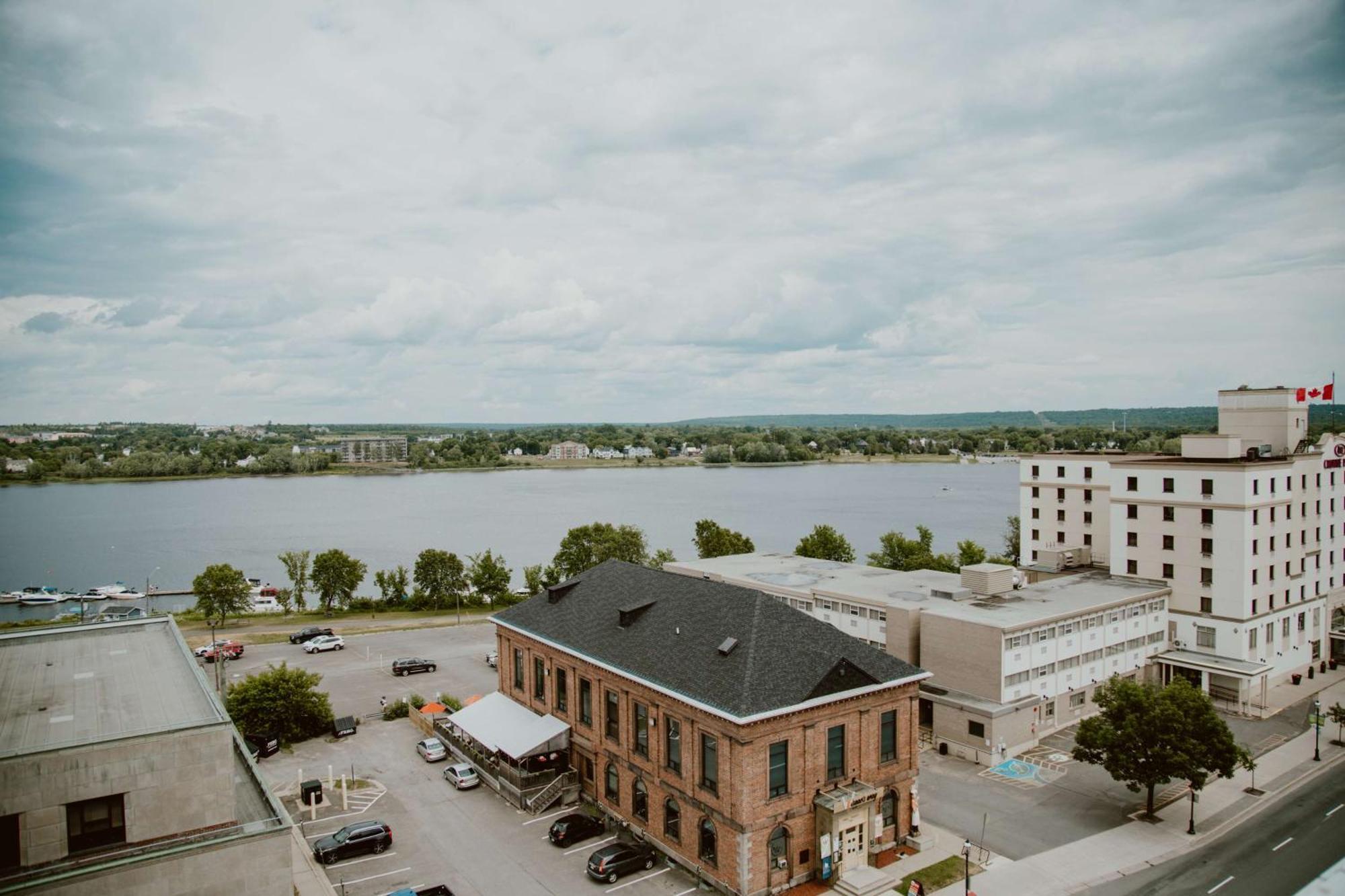 Hilton Garden Inn Fredericton Exterior photo